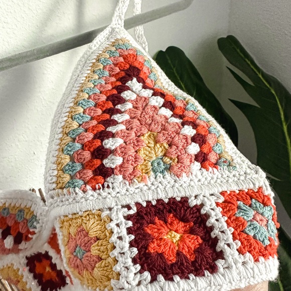 Gorgeous Boho Crochet Swim Top x Bralette - Picture 4 of 8